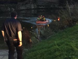 Supporting image for story: One person rescued from River Severn in Shrewsbury