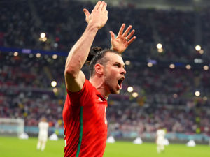 Supporting image for story: Gareth Bale 'never fails to surprise' says Wales boss