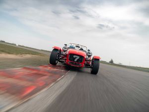 Supporting image for story: The new Caterham Seven 420 Cup has been revealed