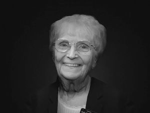 Supporting image for story: The heart and soul of Man Utd – Wayne Rooney leads tributes to Kath Phipps