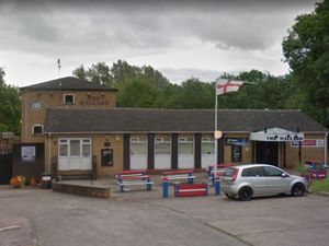 Supporting image for story: Jail for Telford knifeman pinned down by pub customers 