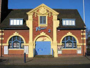 Supporting image for story: King King delays Bilston gig due to singer's vocal chord condition