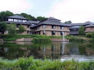 Supporting image for story: No return date for council staff, says leader