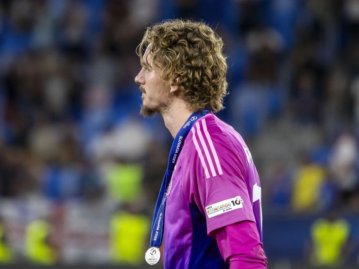 Nick Woltemade arrives on Tyneside as Newcastle consider Alexander Isak exit