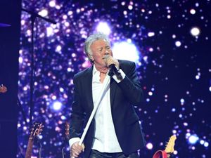 Supporting image for story: Singer Paul Young ties the knot with ‘most wonderful’ woman Lorna