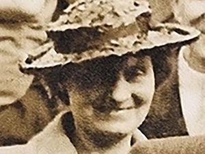 Supporting image for story: Doctor who pronounced victim dead in 1967 gives evidence in murder trial