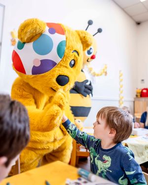 Pudsey Bear spreads smiles at Busy Bees Nursery as part of the ‘Great Kindness Swarm’ – a joyful campaign by Busy Bees, inspiring children and staff to complete 250,000 acts of kindness for BBC Children in Need.