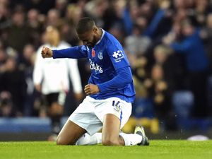 Supporting image for story: Beto rescues dramatic point for Everton against Fulham
