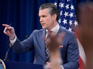 Supporting image for story: Pentagon ‘seeks 200 billion dollars in additional funds for Iran war’