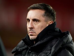 Supporting image for story: Gary Neville says Man Utd’s ‘ageing’ spine ‘should be doing a lot better’