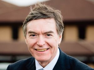Supporting image for story: Ludlow's MP asks if public back junior doctors or government over strike action