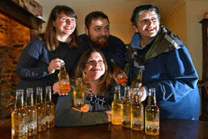 Supporting image for story: Quatt's Cider House branching out into bottling