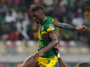 Supporting image for story: Steven Gerrard confirms Aston Villa had Yves Bissouma bid rejected