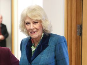 Supporting image for story: Queen adds a touch of Spice to royal visit