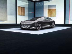 Supporting image for story: Audi’s Grandsphere is a look at luxury cars of the future