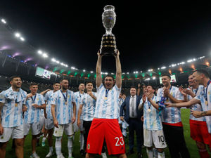 Supporting image for story: Aston Villa's Emi Martinez realises his Copa dream