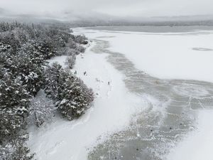 Supporting image for story: Yellow warning for snow and ice in force as Arctic air freezes Britain