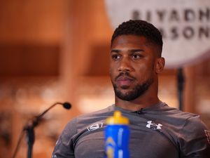 Supporting image for story: Anthony Joshua says he will do ‘what is right’ after death of close friends