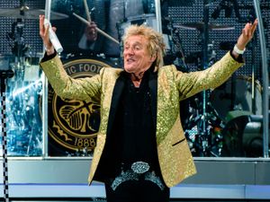 Supporting image for story: Thousands of Rod Stewart fans watch rock legend in Shrewsbury
