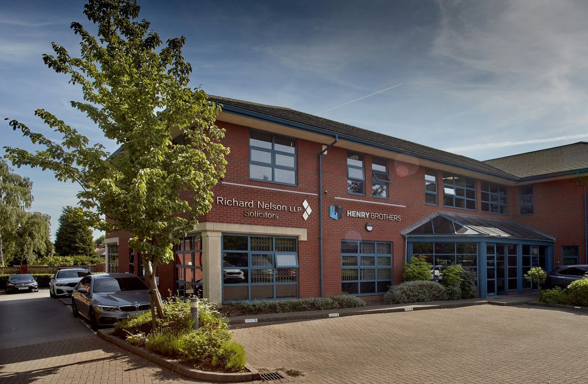 Family lawyer from Telford with 25 years experience joins national firm