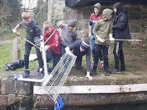 Supporting image for story: Young boxers clean up Welshpool canal