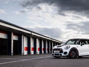 Supporting image for story: Mini's John Cooper Works Challenge takes the racetrack to the road