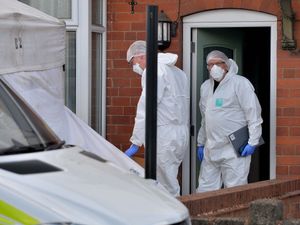 Supporting image for story: Murder suspect questioned as police examine Bloxwich home