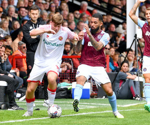 Freddie Draper on the ball for the Saddlers