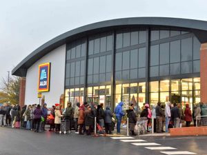 Supporting image for story: Huge queues as new West Bromwich Aldi opens