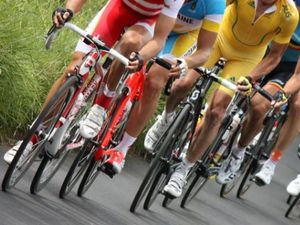 Supporting image for story: Hales and Roberts hit top form to stun champions