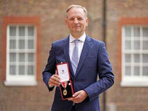 Supporting image for story: NHS England head calls on more young people to get vaccinated