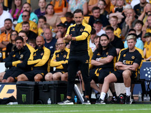 Supporting image for story: 'They did, we didn't': Vitor Pereira outlines difference in Wolves defeat to Man City and gives transfer update