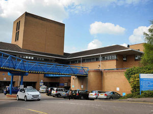 Supporting image for story: Hold-up on bid to save minor injuries unit