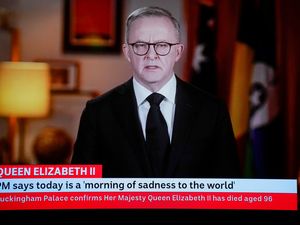 Supporting image for story: Australian PM facing backlash for ‘short-notice’ bank holiday for Queen’s death