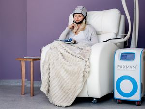 Supporting image for story: New technique hailed as ‘powerful double weapon’ against chemo hair loss