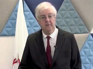 Supporting image for story: Short, sharp lockdown considered to tackle virus in Wales – Mark Drakeford