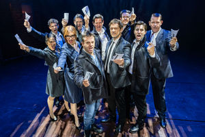 The outstanding cast of the current UK tour.