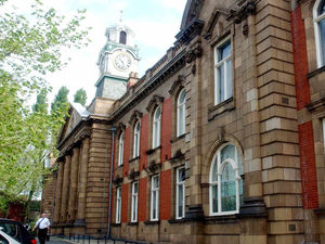 Supporting image for story: Tragedy as Walsall mechanic throws himself from tree after marriage collapse