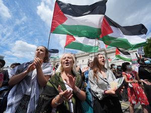 Supporting image for story: Pro-Palestine protests across the UK as police warn over banned group support