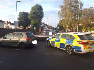 Supporting image for story: Teenager threatened with knife and robbed in Kidderminster