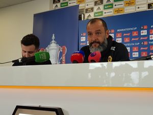 Supporting image for story: Wolves boss Nuno: Together let's try to win