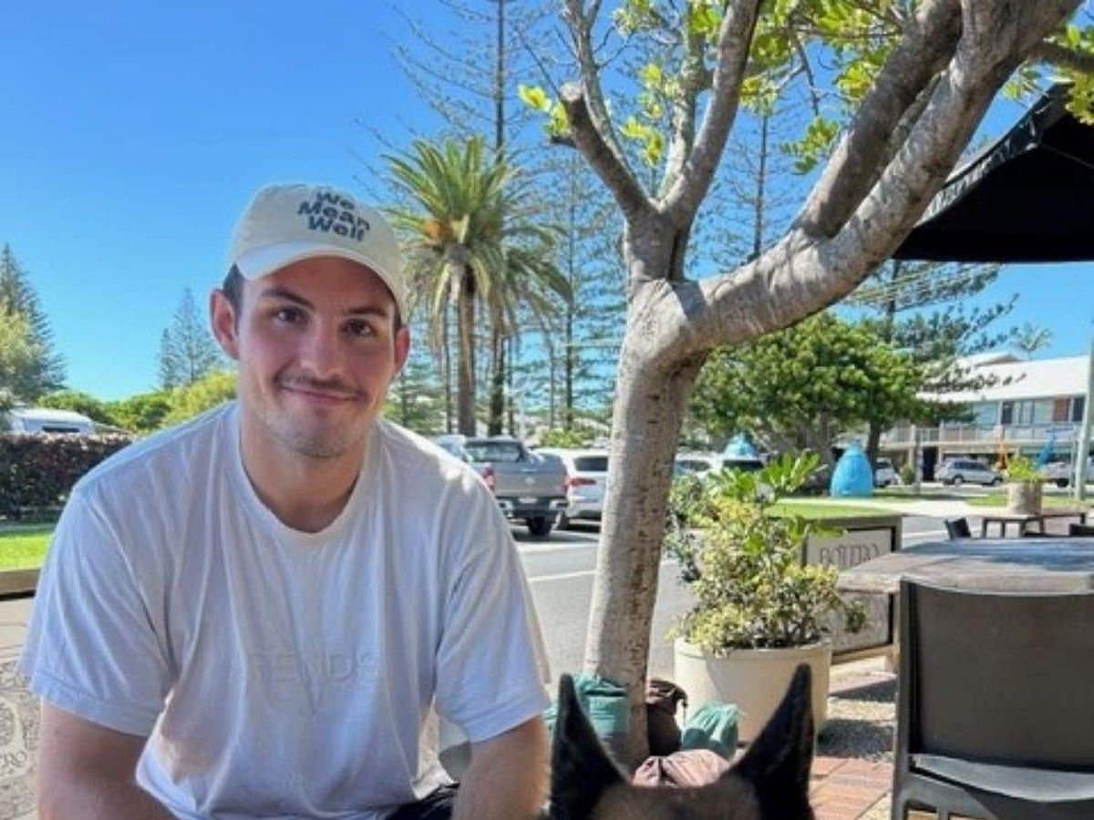 Injured police officer wakes from coma after Bondi terror attack