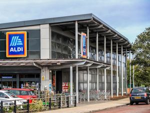 Supporting image for story: Aldi to pay all UK store staff at least £11 an hour in supermarket first
