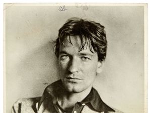 Supporting image for story: Diaries of actor who inspired Withnail and I could fetch £18,000 at auction