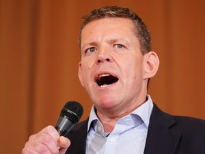 Supporting image for story: Labour does not appreciation the trouble Welsh FM is in, Plaid leader says