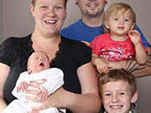 Supporting image for story: Baby born on pub car park