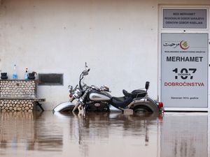 Supporting image for story: Heavy floods caused by severe rainstorm hit parts of Bosnia