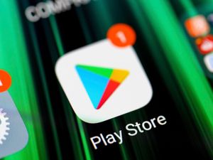 Supporting image for story: Apple and Google may face action over mobile phone dominance, says UK watchdog