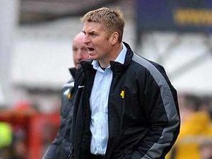 Supporting image for story: Dean Smith demands tunnel vision