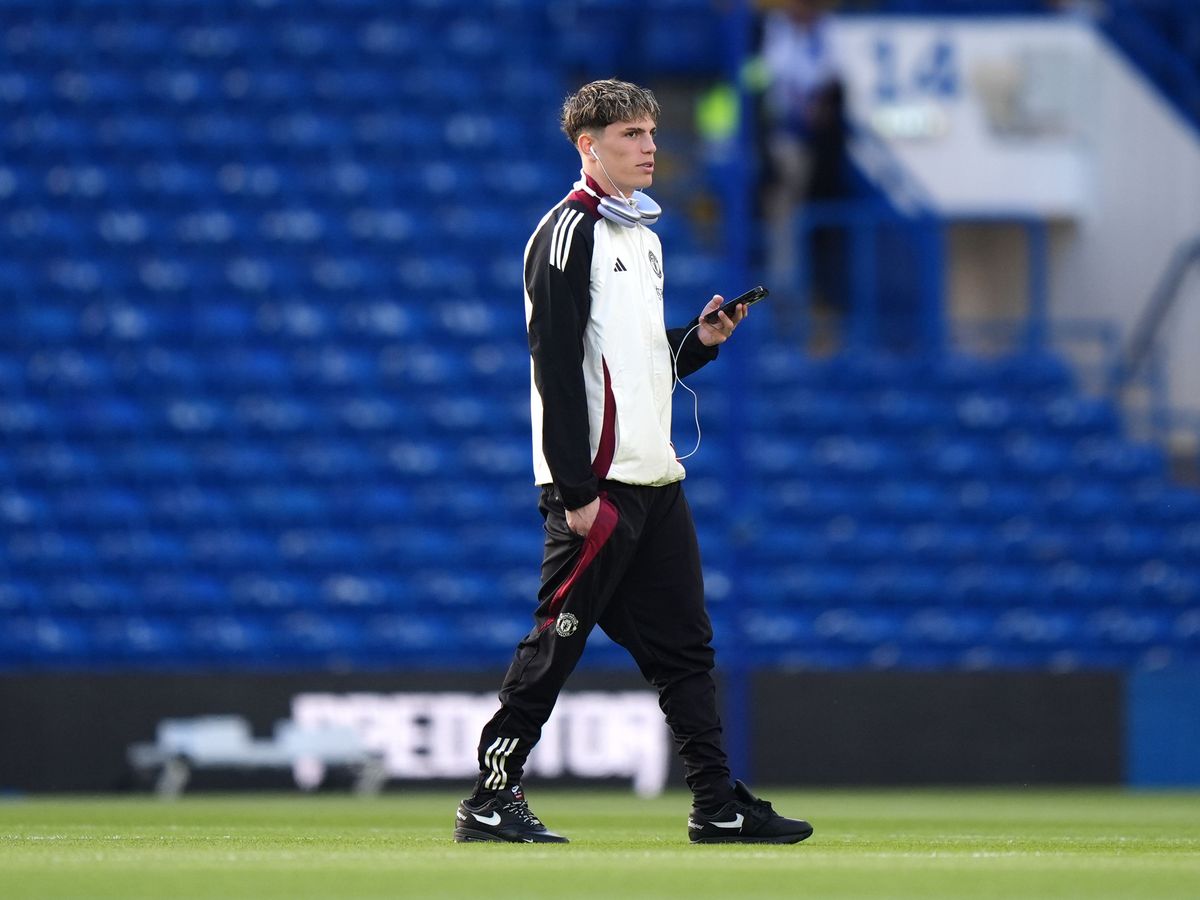 Manchester United want &pound;50million for Chelsea target Alejandro Garnacho